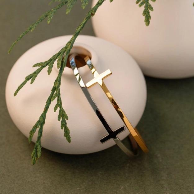 Cross Bracelet - May the God of Hope Fill You with All Joy and Peace (Romans 15:13)